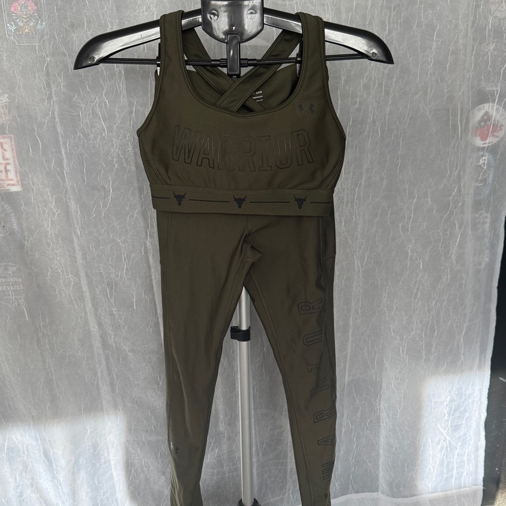 Under Armour Dark Green Women's Sports Bra & Leggings